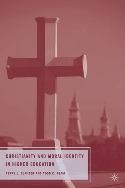 Produktbild: Christianity and Moral Identity in Higher Education