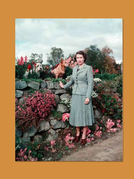 Produktbild: The Crown &ndash; Queen Elisabeth II. - Ihr Leben f&uuml;r die Krone