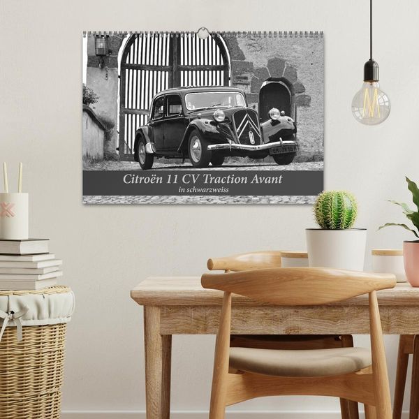 Produktbild: Citro&euml;n 11 CV Traction Avant in schwarzweiss (Wandkalender 2025 DIN A3 quer), CALVENDO Monatskalender
