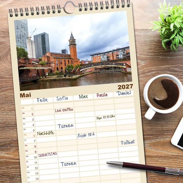 Produktbild: Familienplaner 2027 - Faszination Manchester mit 5 Spalten (Wandkalender, 21 x 45 cm) CALVENDO