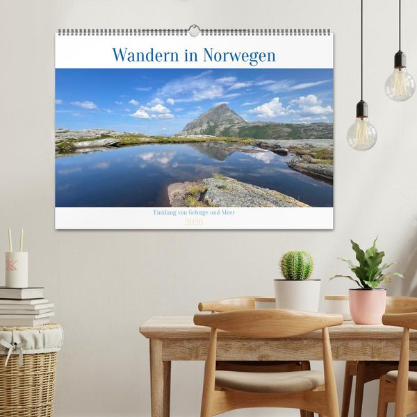 Produktbild: Wandern in Norwegen - Einklang von Gebirge und Meer (Wandkalender 2026 DIN A2 quer), CALVENDO Monatskalender