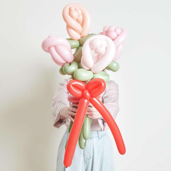 Produktbild: Ballonstrau&szlig; Rosen, Rosa Mix, 12 Stk f&uuml;r 5 Blumen + Schleife