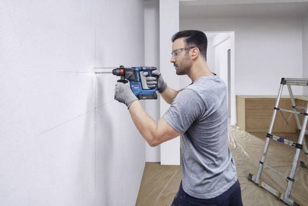 Produktbild: Bosch Professional GBH 18V-18 SDS-Plus-Akku-Bohrhammer 18V