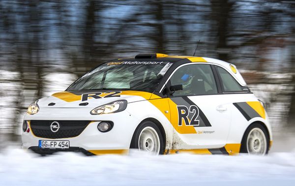 Produktbild: Jahrbuch Opel 2022