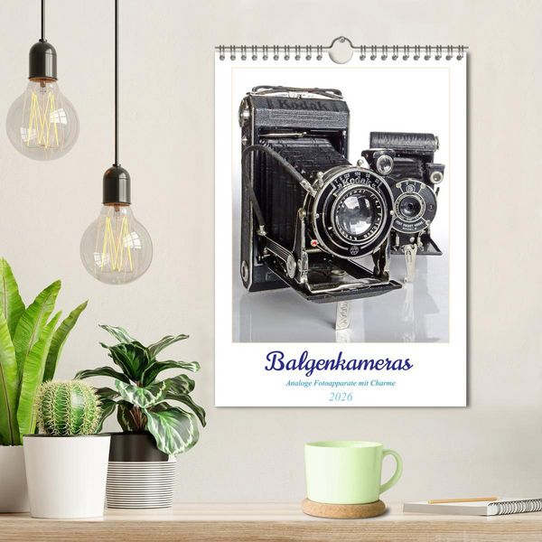 Produktbild: Balgenkameras - Analoge Fotoapparate mit Charme (Wandkalender 2026 DIN A4 hoch), CALVENDO Monatskalender