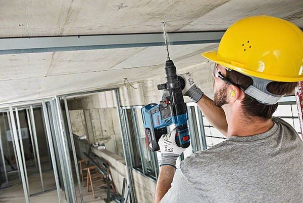 Produktbild: Bosch Professional GBH 18V-26F + GDE SDS-Plus-Akku-Bohrhammer 18 V Li-Ion ohne Akku, ohne Ladeger&auml;t, inkl. Koffer