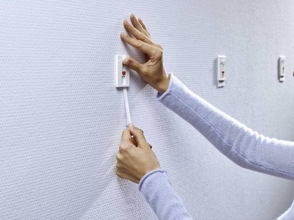 Produktbild: TESA&reg; Powerstrips&reg; Klebenagel f&uuml;r Tapete & Putz verstellbar, weiss