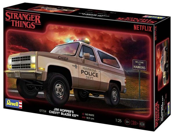 Produktbild: Revell 07724 Stranger Things Jim Hopper&acute;s Chevy&reg; Blazer K5&trade; Automodell Bausatz 1:25