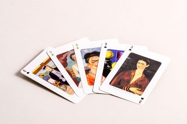 Produktbild: Kartenspiel Kahlo. 54 Spielkarten mit 53 Kahlo-Motiven
