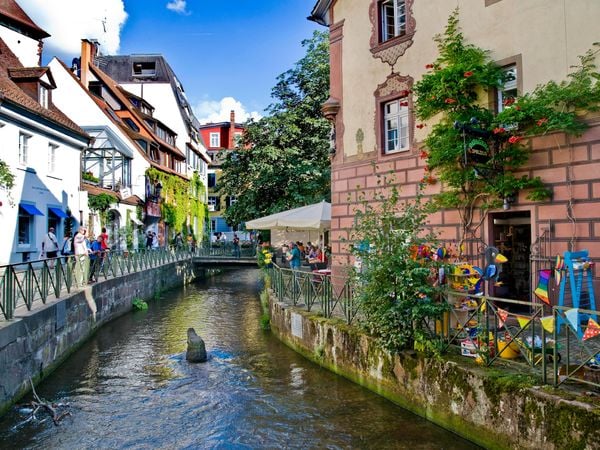 Produktbild: CALVENDO Puzzle Freiburger Altstadt mit B&auml;chle 1000 Teile Lege-Gr&ouml;&szlig;e 64 x 48 cm Foto-Puzzle Bild von Prime Selection