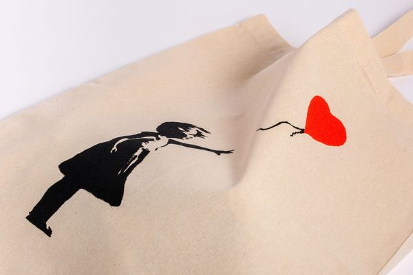 Produktbild: Umh&auml;ngetasche Banksy Girl with Balloon