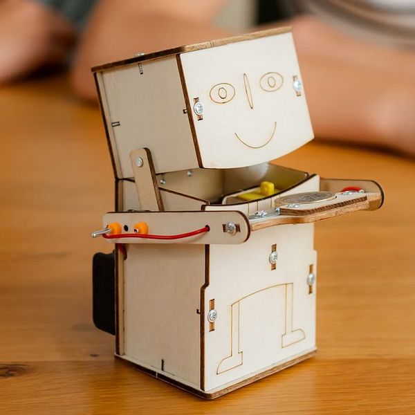 Produktbild: Fischertechnik 579975 - miniMINT, Greedy Bot, Roboter, Technik-Holzbausatz ab 8 Jahren