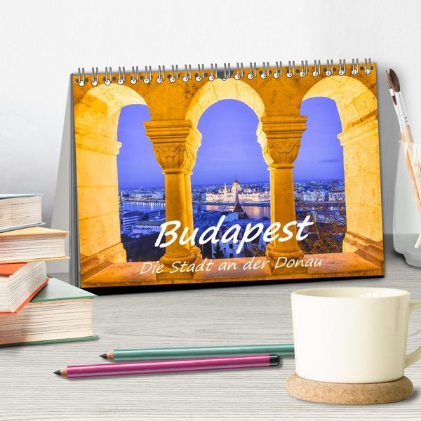 Produktbild: Budapest - Die Stadt an der Donau (Tischkalender 2026 DIN A5 quer), CALVENDO Monatskalender