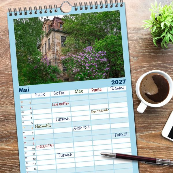 Produktbild: Familienplaner 2027 - Romantische Ruinen mit 5 Spalten (Wandkalender, 21 x 45 cm) CALVENDO