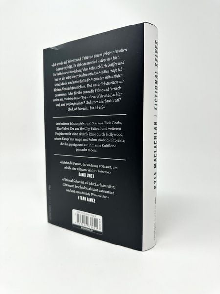 Produktbild: Fictional Selves