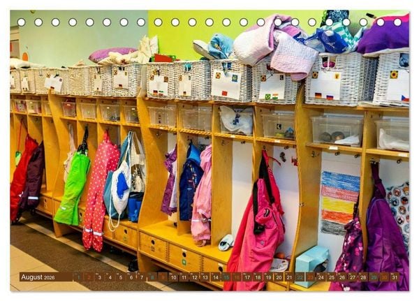 Produktbild: Traumberuf - Erzieher:innen in der Kinderkrippe (Tischkalender 2026 DIN A5 quer), CALVENDO Monatskalender
