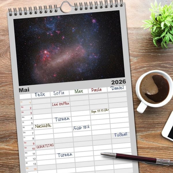 Produktbild: Familienplaner 2026 - Deepsky XVII mit 5 Spalten (Wandkalender, 21 x 45 cm) CALVENDO
