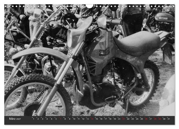 Produktbild: east Rider - Biker und Bikes aus der DDR (Wandkalender 2027 DIN A3 quer), CALVENDO Monatskalender