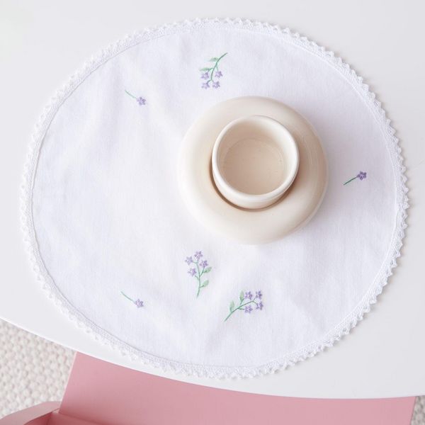 Produktbild: Stick & Stitch Packung, Blumenkr&auml;nze XL // 13 Stk., 4 Designs // Wasserl&ouml;sliche Stickvorlage, Stickgarn, Sticknadel und Anleitung