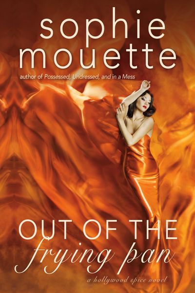 Produktbild: Out of the Frying Pan (Hollywood Spice, #1)