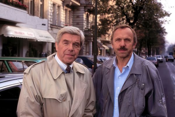 Produktbild: Tatort Berlin - Kommissar Hans Georg B&uuml;low (Heinz Drache) - Gesamtedition (Alle 6 F&auml;lle) (Fernsehjuwelen) [3 DVDs]
