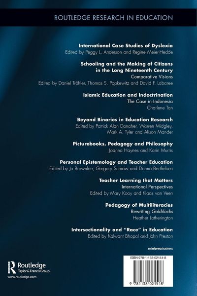 Produktbild: Intersectionality and Race in Education