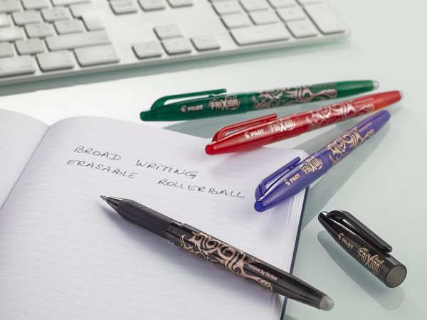 Produktbild: PILOT Tintenroller FriXion Ball 1.0 schwarz