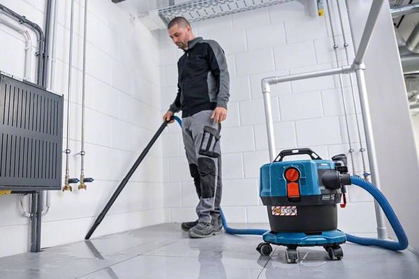 Produktbild: Akku-Nass- und Trockensauger GAS 18V-12 MC 06019K2000 Typ Solo Opt. B Lieferumfang ohne Akku und ohne Ladeger&auml;t, Fernsch