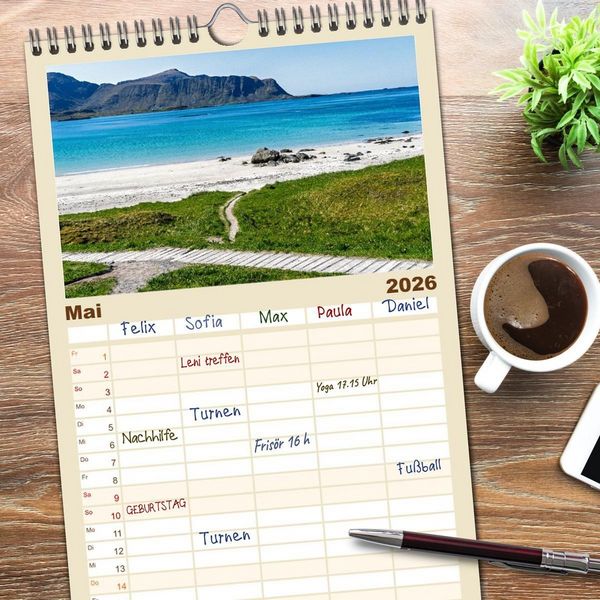 Produktbild: Familienplaner 2026 - Lofoten - Norwegische Trauminseln mit 5 Spalten (Wandkalender, 21 x 45 cm) CALVENDO