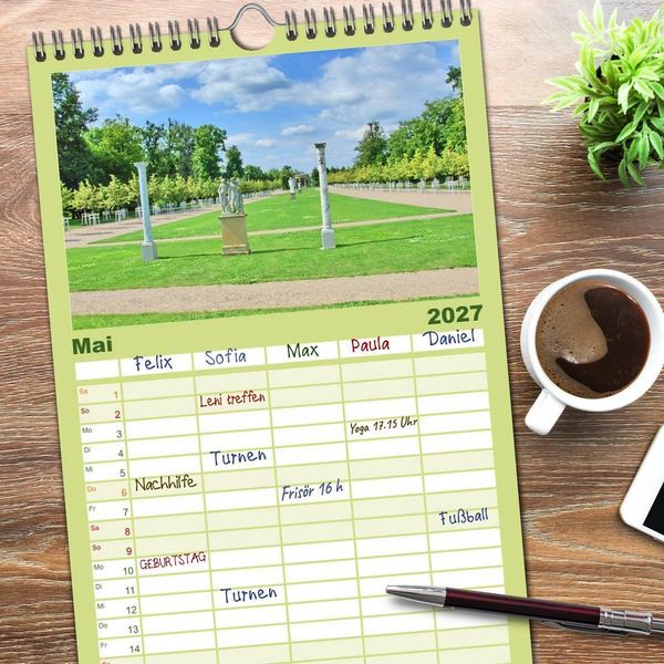 Produktbild: Familienplaner 2027 - Schlossgarten Neustrelitz mit 5 Spalten (Wandkalender, 21 x 45 cm) CALVENDO