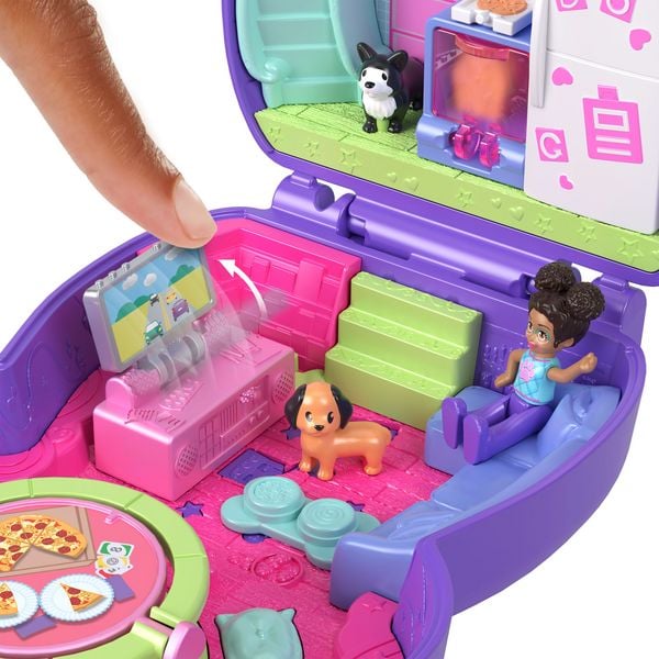 Produktbild: Polly Pocket &Uuml;bernachtungsparty-Welpen-Spielset mit 1 kleinen Puppe und zwei H&uuml;ndchen, Spielzeug f&uuml;r unterwegs mit Zubeh&ouml;r f&uuml;r Mode und Essen