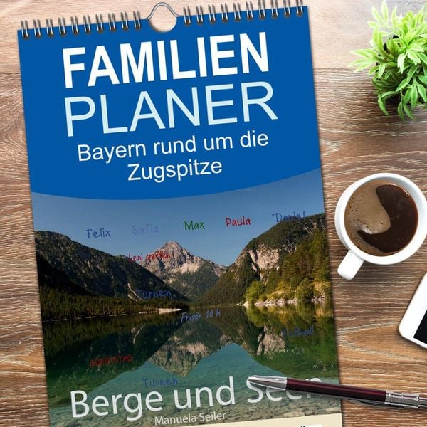 Produktbild: Familienplaner 2026 - Berge und Seen rund um die Zugspitze mit 5 Spalten (Wandkalender, 21 x 45 cm) CALVENDO