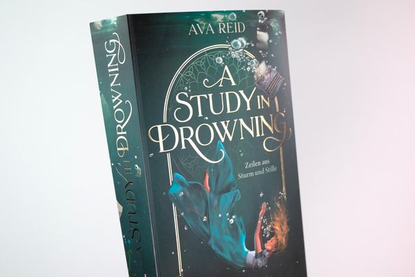 "A Study in Drowning" online kaufen