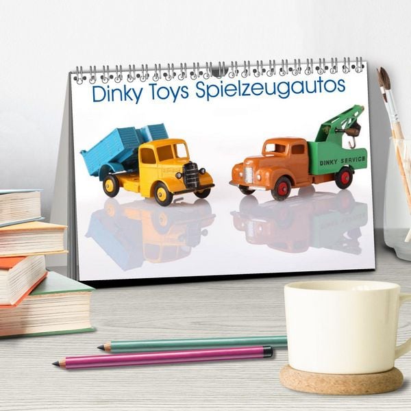 Produktbild: Dinky Toys Spielzeugautos (Tischkalender 2026 DIN A5 quer), CALVENDO Monatskalender