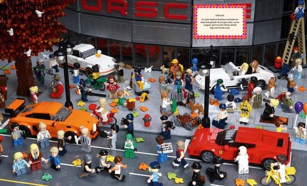 Produktbild: Das bunte Wimmelbuch der LEGO&reg;Steine