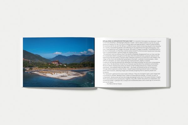 Produktbild: THE MONK AND THE TIGER. Postcards from Bhutan