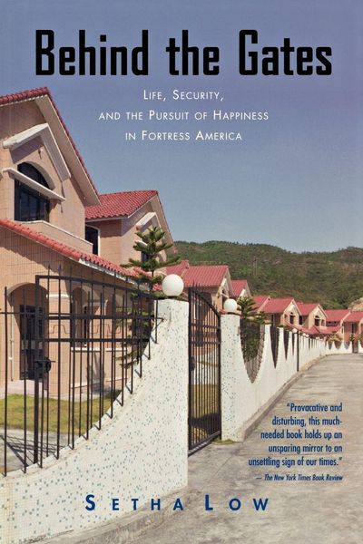 Produktbild: Behind the Gates