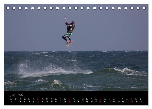 Produktbild: Kitesurfen &ndash; Faszination auf dem Wasser (Tischkalender 2026 DIN A5 quer), CALVENDO Monatskalender