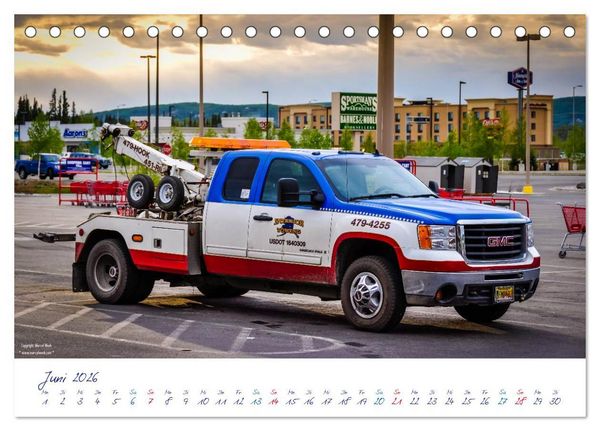 Produktbild: US Cars & Trucks in Alaska (Tischkalender 2026 DIN A5 quer), CALVENDO Monatskalender