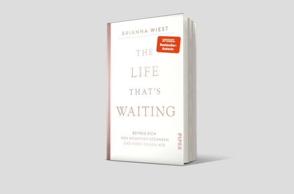 Produktbild: The Life That’s Waiting