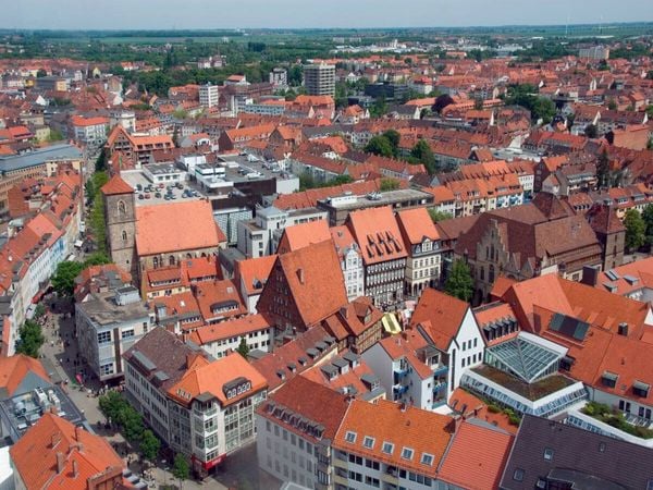Produktbild: CALVENDO Puzzle Hildesheim von oben | 1000 Teile Lege-Gr&ouml;&szlig;e 64x48cm Foto-Puzzle f&uuml;r gl&uuml;ckliche Stunden