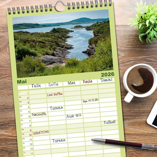 Produktbild: Familienplaner 2026 - Mystisches Irland mit 5 Spalten (Wandkalender, 21 x 45 cm) CALVENDO