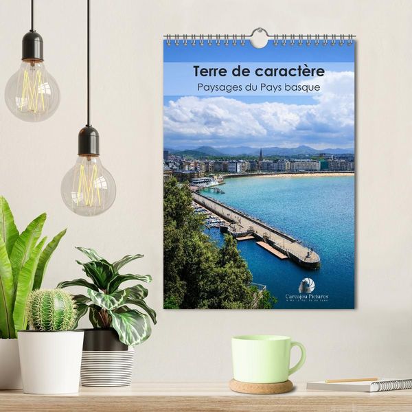 Produktbild: Terre de caract&egrave;re - Paysages du Pays basque (Calendrier mural 2027 DIN A4 horizontal), CALVENDO calendrier mensuel