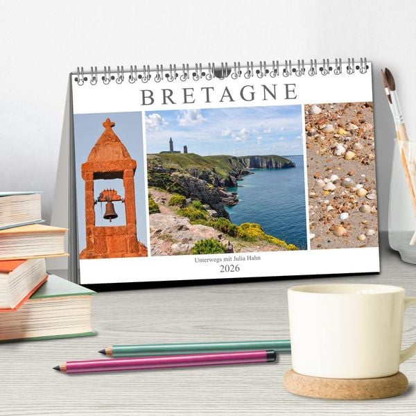 Produktbild: Bretagne - unterwegs mit Julia Hahn (Tischkalender 2026 DIN A5 quer), CALVENDO Monatskalender
