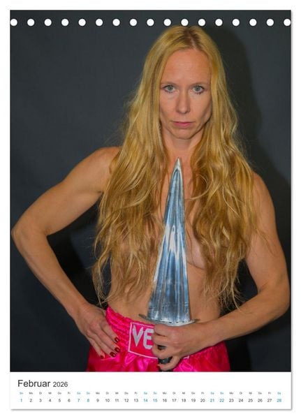 Produktbild: female fighter - Kampfsportlerinnen - pink shorts (Tischkalender 2026 DIN A5 hoch), CALVENDO Monatskalender