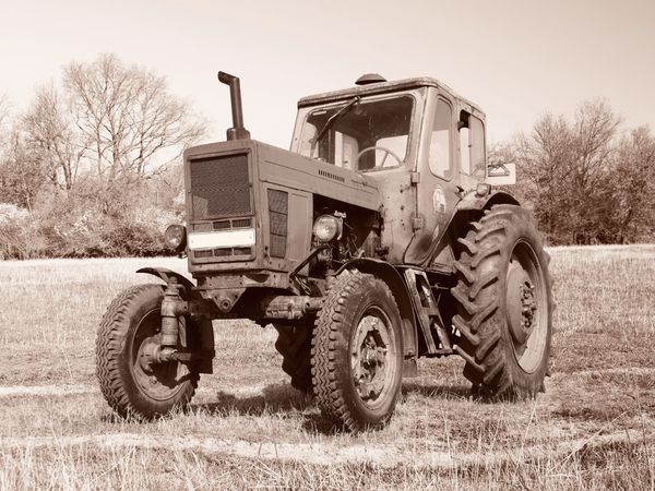 Produktbild: CALVENDO Puzzle Belarus MTZ 50 Super, Bj. ab 1970 | 1000 Teile Lege-Gr&ouml;&szlig;e 64x48cm Foto-Puzzle f&uuml;r gl&uuml;ckliche Stunden