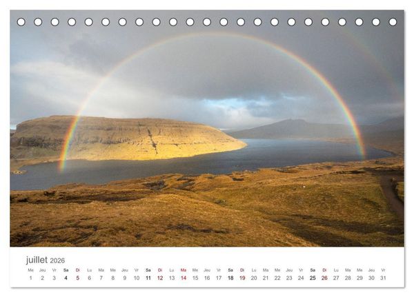Produktbild: Lumi&egrave;res d'automne aux &icirc;les F&eacute;ro&eacute; (Calendrier de bureau 2026 DIN A5 vertical), CALVENDO calendrier mensuel