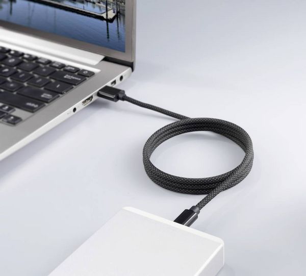 Produktbild: Renkforce USB-Kabel USB 2.0 USB-C&reg; Stecker, USB-A Stecker 1.00 m Schwarz mit magnetischer Aufwicklung, Stoff-Ummantelung RF-6437924