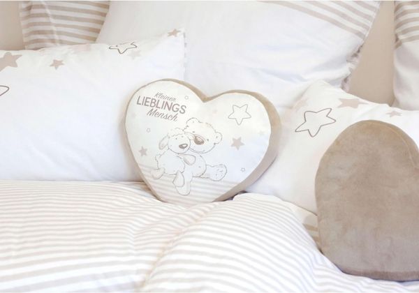 Produktbild: Herding 5440201093 - babybest&reg; Herzkissen Kleiner Lieblingsmensch, 100% Polyester, 33x29 cm