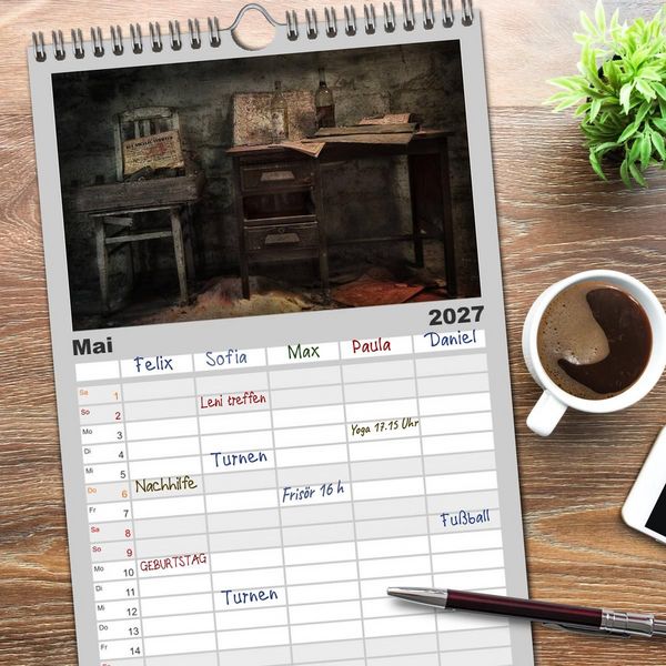 Produktbild: Familienplaner 2027 - Geheimnisvolle Orte - Lost Places mit 5 Spalten (Wandkalender, 21 x 45 cm) CALVENDO